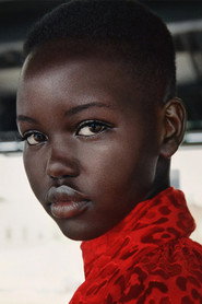 Adut Akech 头像