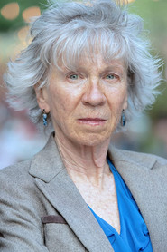 Mary Elizabeth Barrett 头像