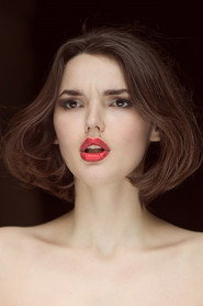 Valéria Nikov 头像