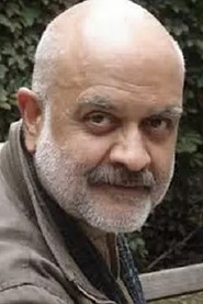 Waris Hussein 头像