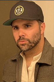 Micah Lyons 头像