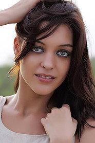 Andreanne Nouyrigat 头像