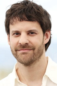 Charlie Polinger 头像