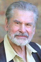 Adam Gregor 头像