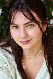Rhiannon Leigh Wryn 头像