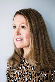 Ursula Macfarlane 头像