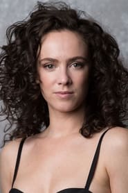 Amy Manson 头像