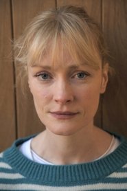 Claire Skinner 头像