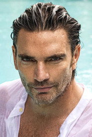 Julián Gil 头像