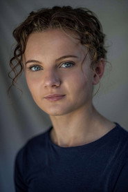 Annie Rose Buckley 头像
