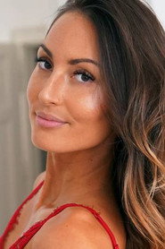 Emma Lovett 头像