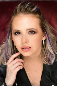 Nicole Alyse Nelson 头像