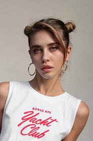Angela Nikolau 头像