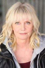 Jennifer Edwards 头像