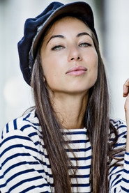 Tess Masazza 头像
