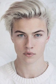 Lucky Blue Smith 头像