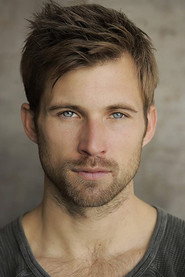 Justin Deeley 头像