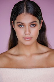 Alexa Curtis 头像