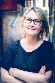 Deanne Foley 头像