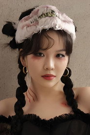 傅婷云 头像