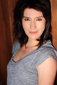 Louise Barnes 头像