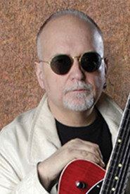 Reeves Gabrels 头像