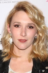 Madelyn Deutch 头像