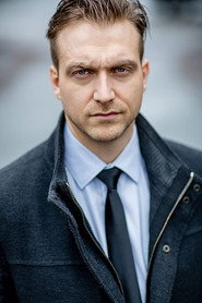 Aaron Hutchinson 头像