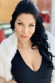 Crystal Santos 头像