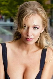 Hayley-Marie Coppin 头像
