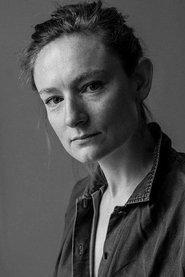 Flora Nicholson 头像