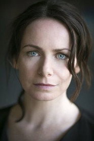 Clare Calbraith 头像