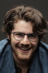 Daniel Roher 头像