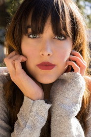 Kirsten Ray 头像
