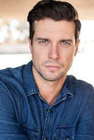 Clayton James 头像