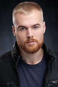 Dustin Lloyd 头像