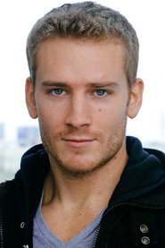 Nicholas James 头像
