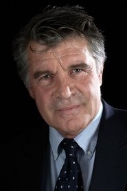 Oliver Tobias 头像