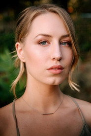 Izzy Stevens 头像
