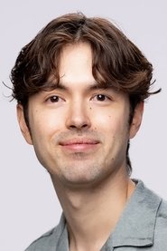 James Sweeney 头像