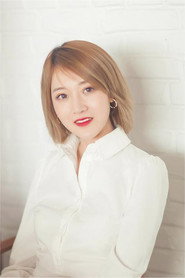 王小艾 头像