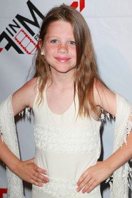 Lily Solange Hewitt 头像