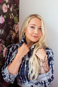 RaeLynn 头像