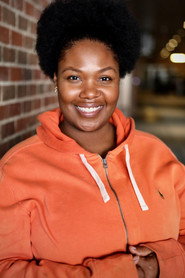 Shanessa Sweeney 头像