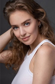 Emma Valev 头像