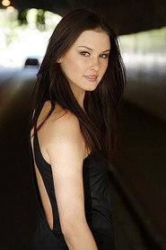 Kira Verrastro 头像