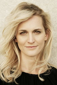 Joanne Tucker 头像
