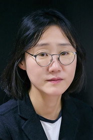郑朱莉 头像
