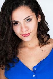 Isabelle McCalla 头像