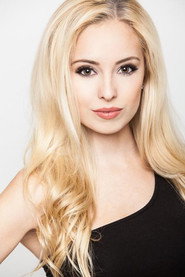 Sarah Rhoades 头像